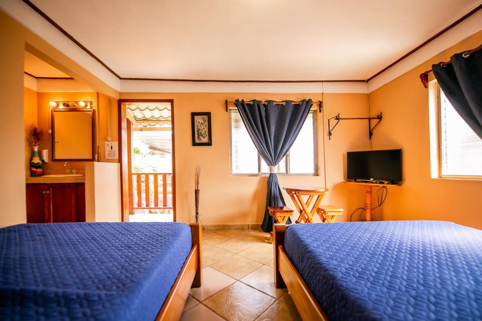 Hotel BAHÍA Tela Pokoj fotografie